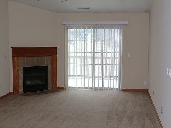 4th image of 125 Penny Ln #125