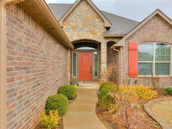 2nd image of 13924 Drakes Way