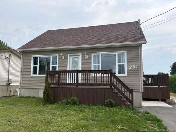 261 Marie St, Beresford, NB E8K 1P4