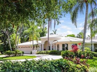 491 Spinnaker Ct, Naples, FL 34102