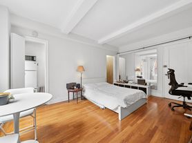 321 E 54th St