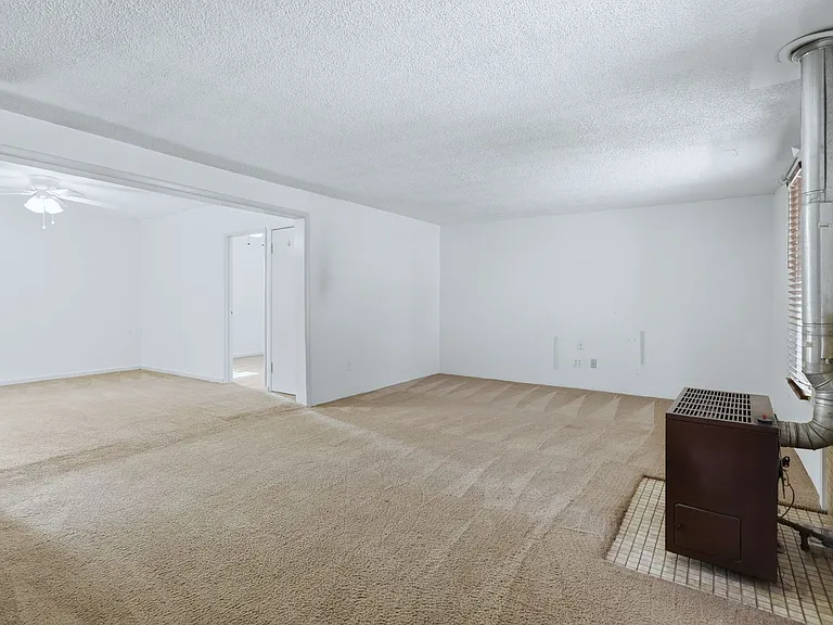 415 Lewis St — Photo 4