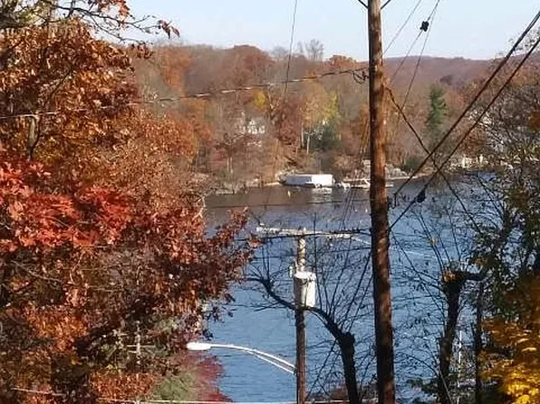 5 Sand Harbor Rd #1, Hopatcong, NJ 07843