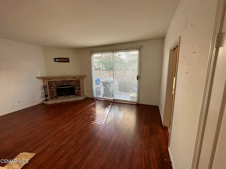 1628 Glider Ct #1628 — Photo 5