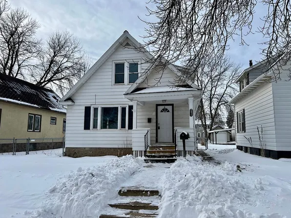 2411 2nd Ave W, Hibbing, MN 55746