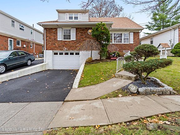 2nd image of 80 Leslie Ave