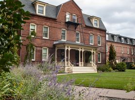40-42 Round Hill Rd, Northampton, MA