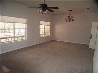 3rd image of 126 Oak Shadows Dr