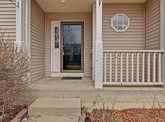 3rd image of 5627 McKenzie Dr
