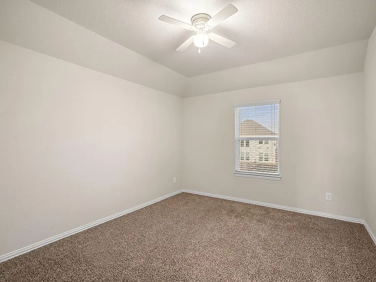 135 San Bernard Dr — Photo 29