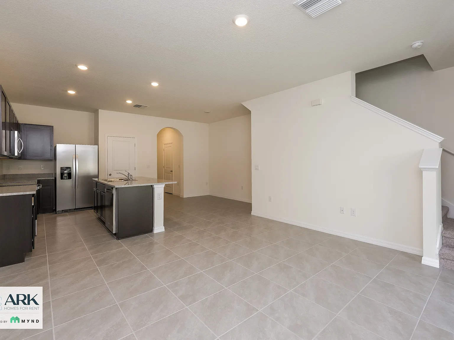 3 bed, 2.5 bath, 1673 sqft, $2,185 — Photo 4
