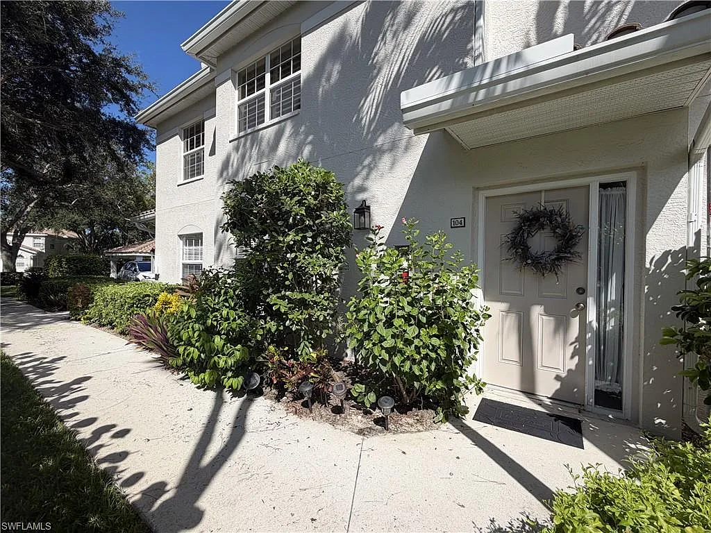 3 bed, 2.0 bath, 1616 sqft, $5,600 — Photo 2