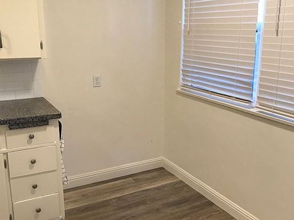 4th image of 29 Coronado St APT A