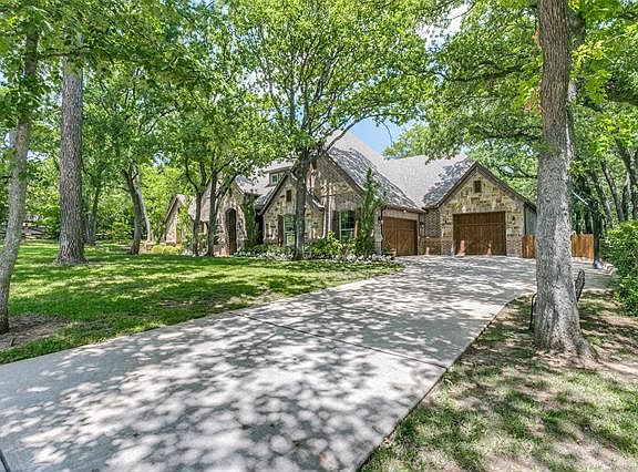 2nd image of 1501 Windy Oaks Dr