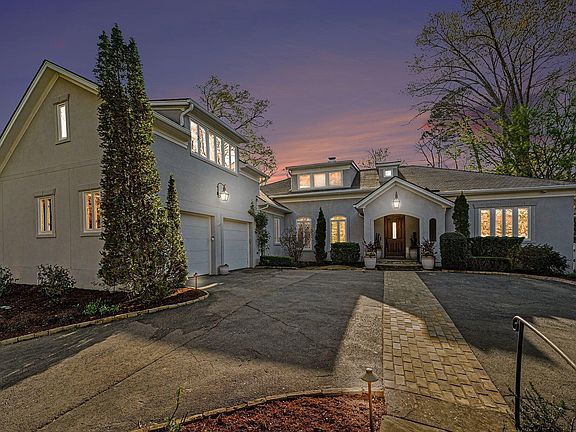 2nd image of 3207 Sussex Rd