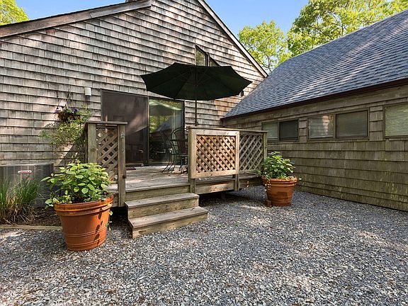 4th image of 36 Long Woods Ln