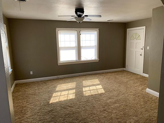 2nd image of 544 N Broadway Ave