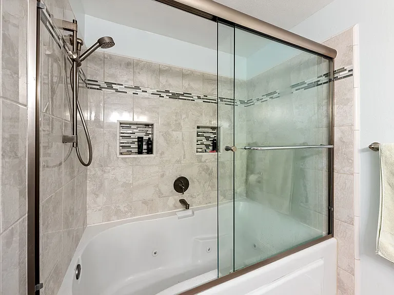 431 Woodminster Dr #1 — Photo 33