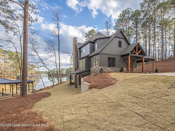 3rd image of 1358 Bywater Rd