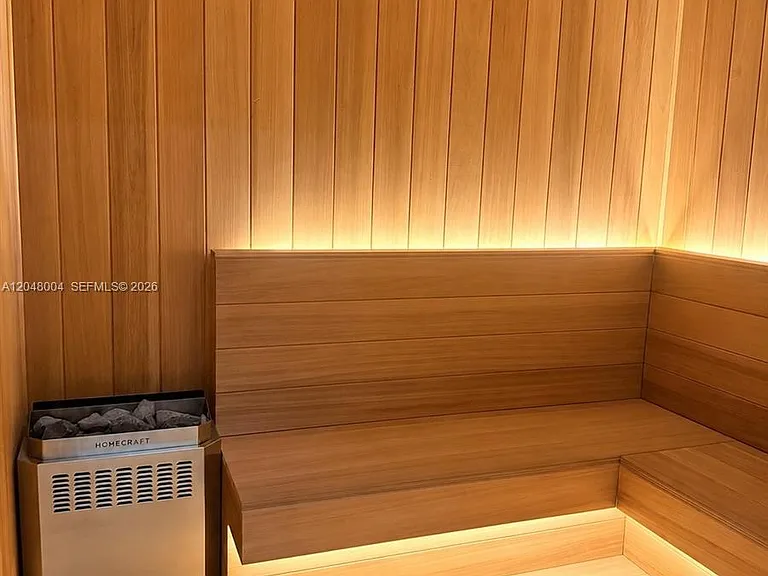 90 NE 32nd St #718 — Photo 23