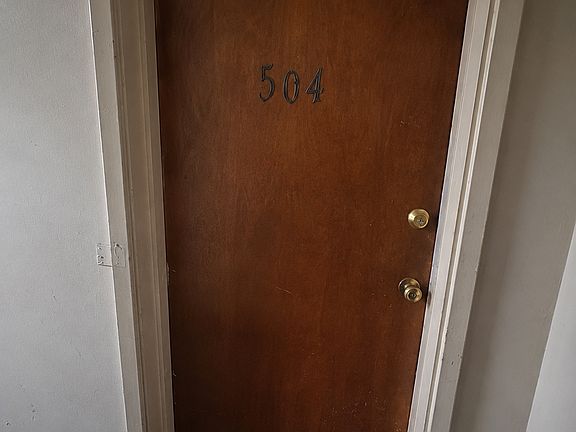 2nd image of 564B Lake Ave #564B