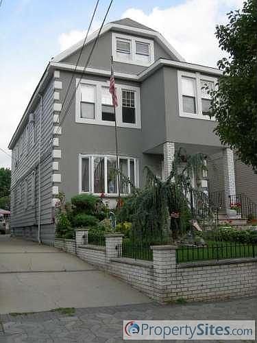 2nd image of 710-712 Van Buren Ave