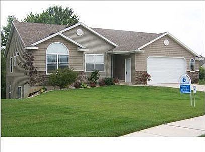 2nd image of 3020 Sandy Dr SW