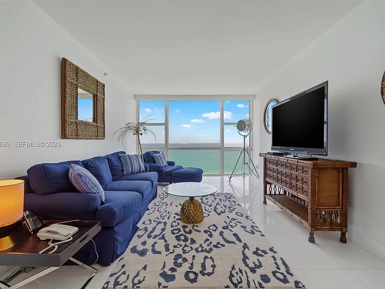 6801 Collins Ave #1204 — Photo 10