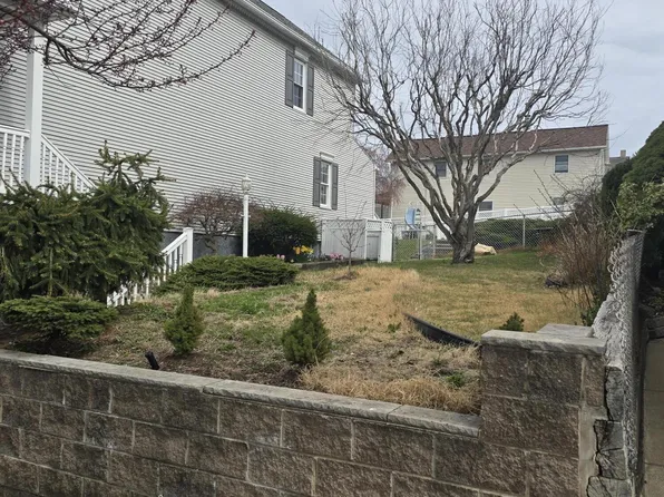 126 Hemlock St, Wilkes Barre, PA 18702