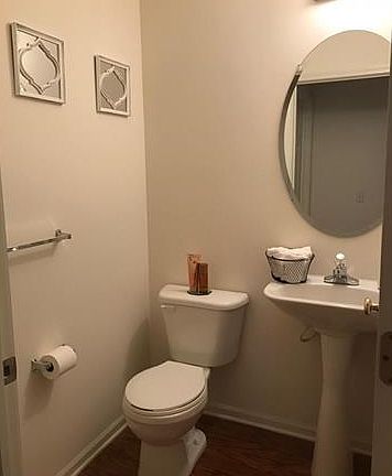 5th image of 1430 Ashford Ct #1