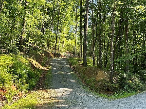 5th image of 673 Willard Mountain Rd