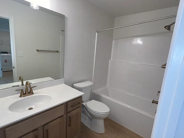 7911 Mexico Rd — Photo 28