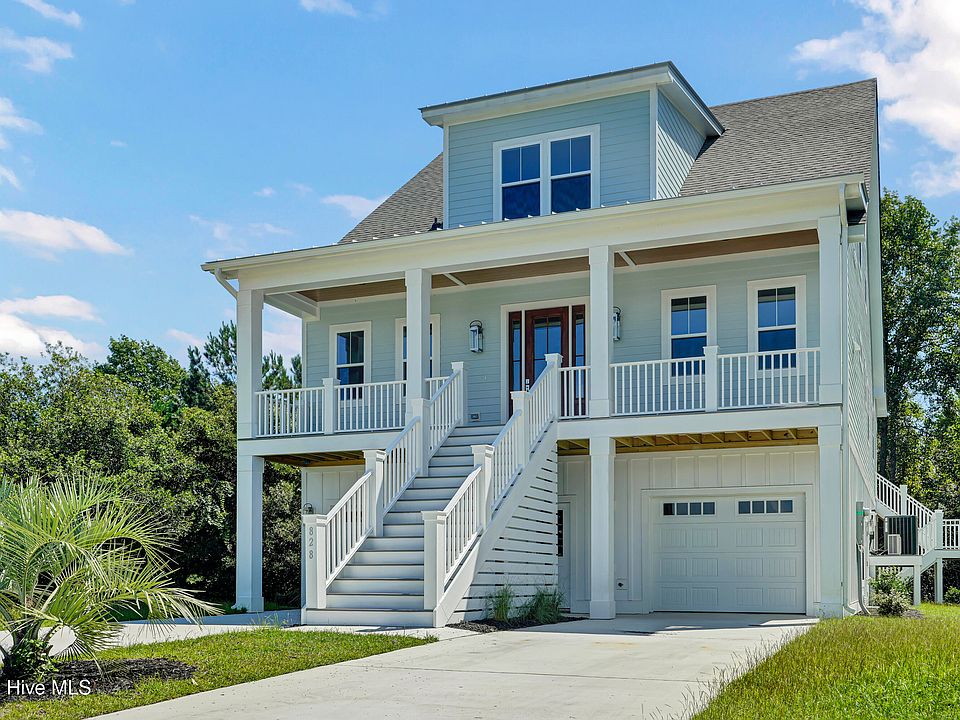 1st image of 828 Lake Willow Way