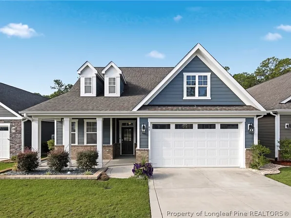 85 Glenwood Ct, Spring Lake, NC 28390