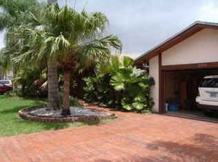 239 NE 199th Ter, Miami, FL 33179
