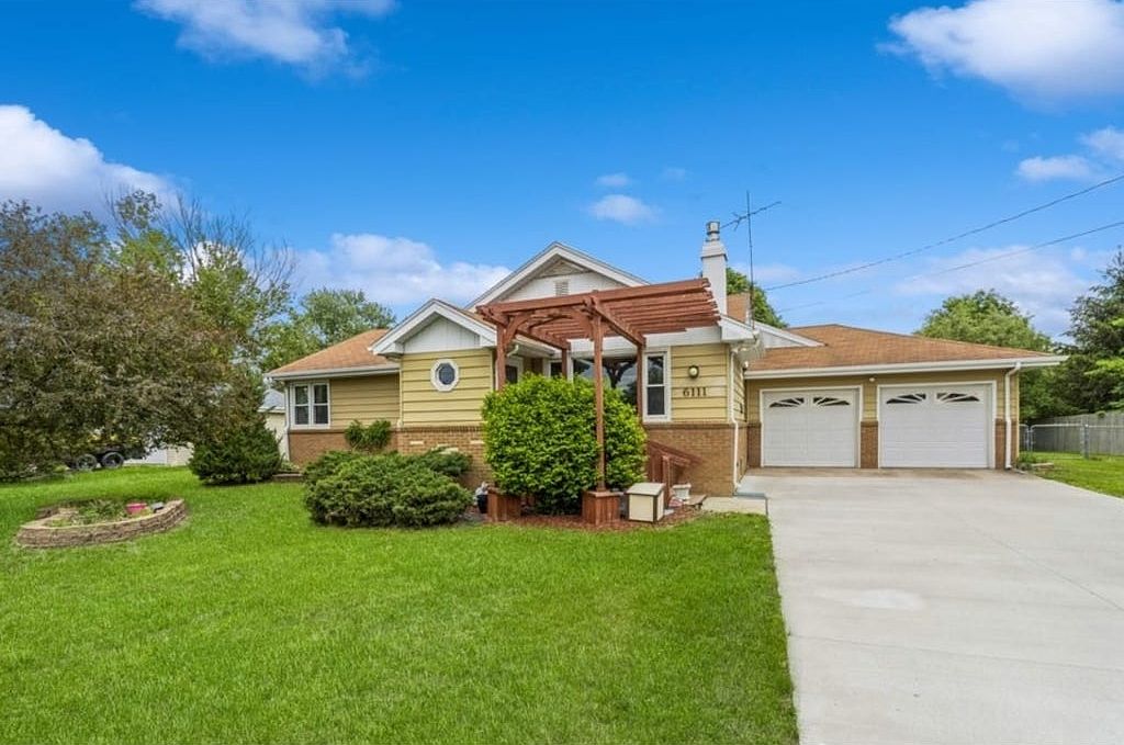 6111 NW 54th Ct, Johnston, IA 50131 Zillow