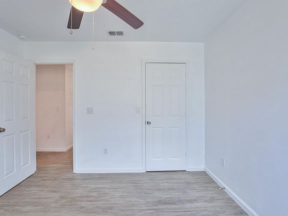 5th image of 1143 Hill St