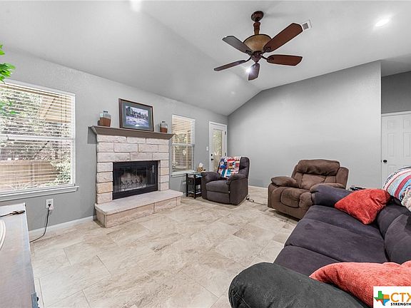 2nd image of 3 Bay Ct