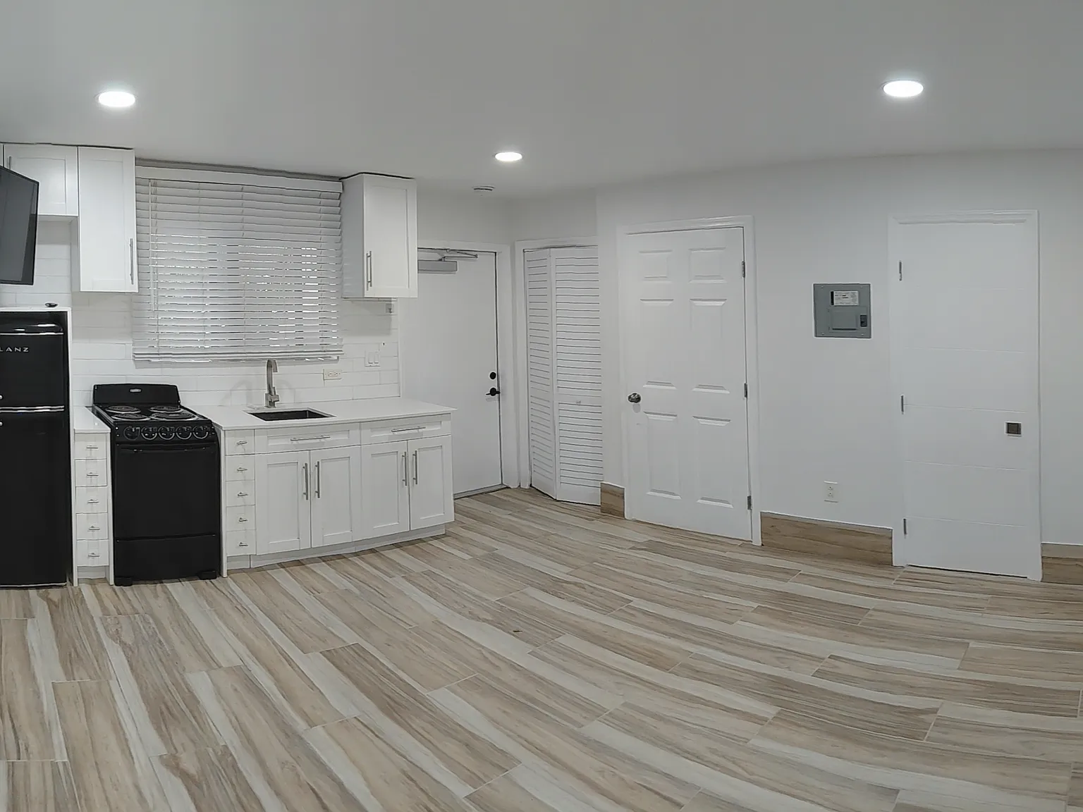 Dewey Property — Photo 1
