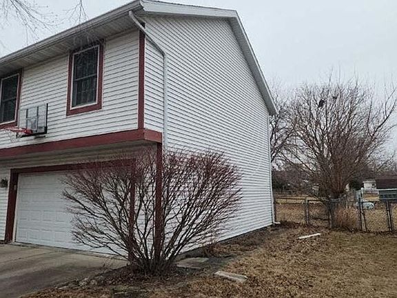 3rd image of 1604 Bensington Ct