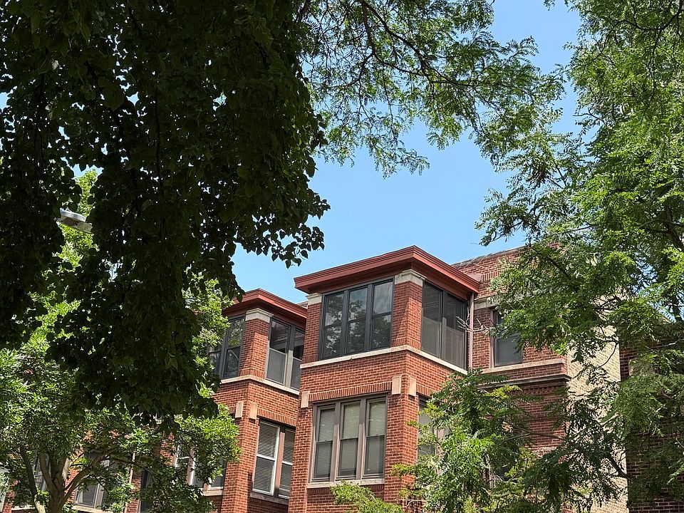 1st image of 5869 N Glenwood Ave #3