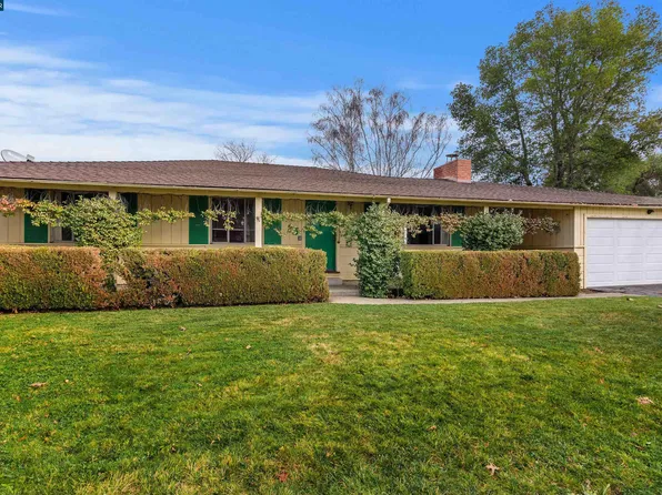 25 Broadview Ter, Orinda, CA 94563