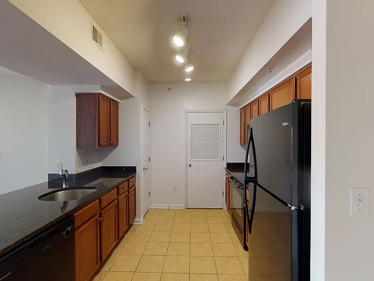 1301 Thomas Circle — Photo 73