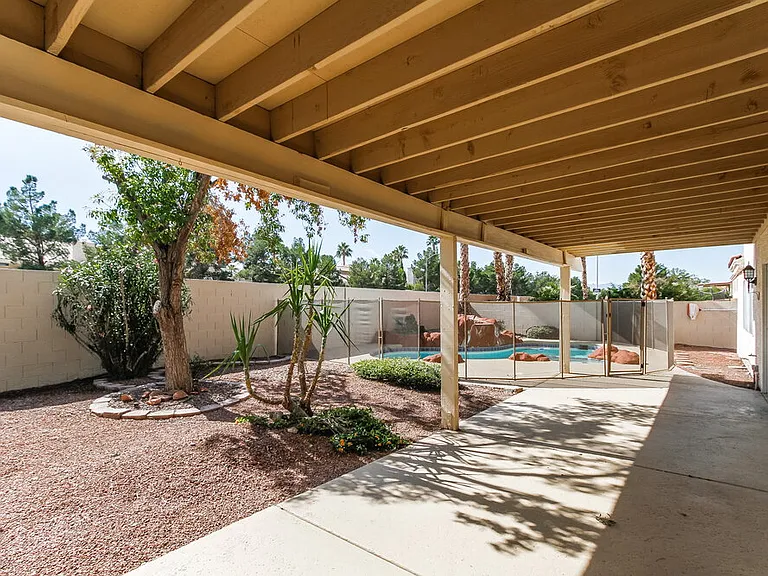 13 Sunmist Drive — Photo 16