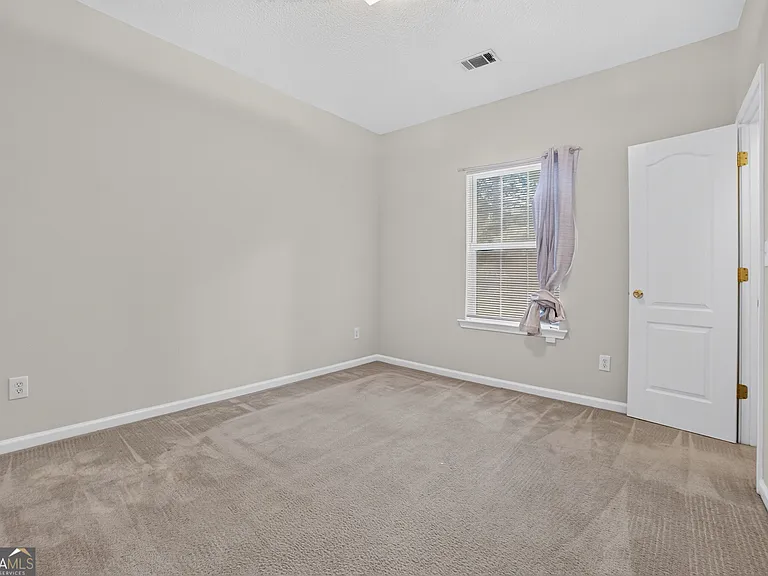 636 Oakland Hills Dr — Photo 22