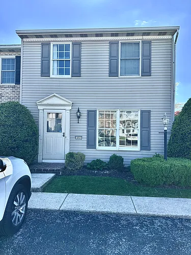 652 Park Ridge Dr Photo 1