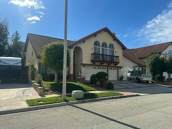 3rd image of 653 Verdemont Cir