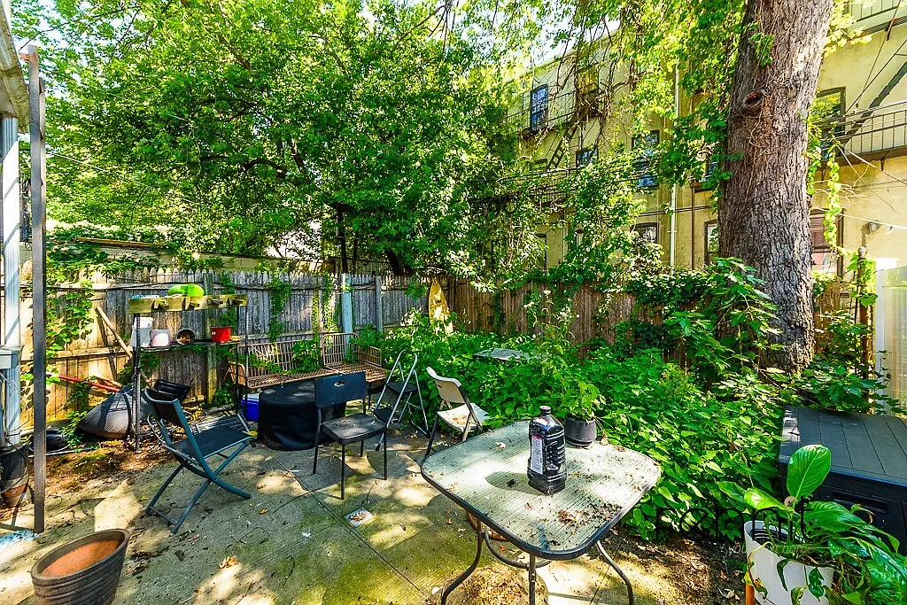 1160 Halsey Street — Photo 1