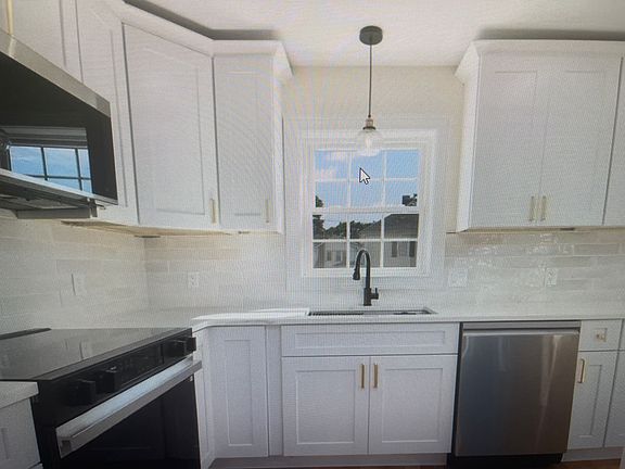 2nd image of 24 Oakland Ave #2