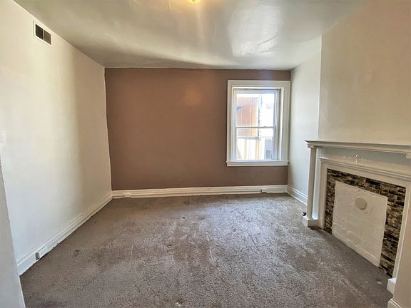 3rd image of 516 McCandless Ave #3